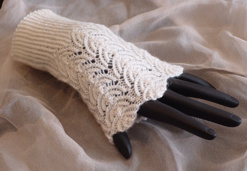 Fine Filigree Fingerlings-Hand Warmers version