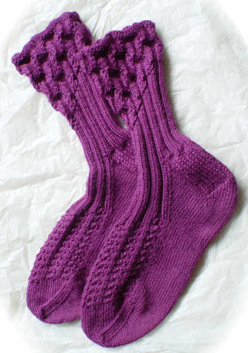 Eyelet Ankle-Ribbed Socks