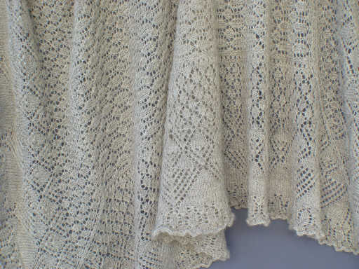 Lacie Blankie in handspun Cotswold wool